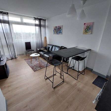 Le Voltaire - T2 Neuf Face Pyrenees Apartamento Tarbes Exterior foto
