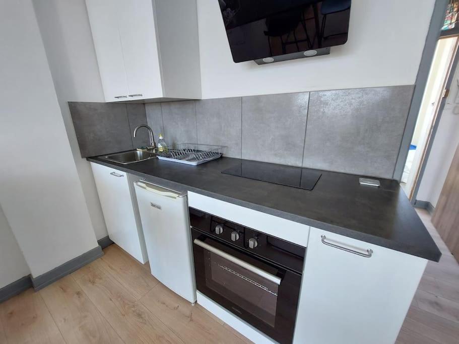 Le Voltaire - T2 Neuf Face Pyrenees Apartamento Tarbes Exterior foto