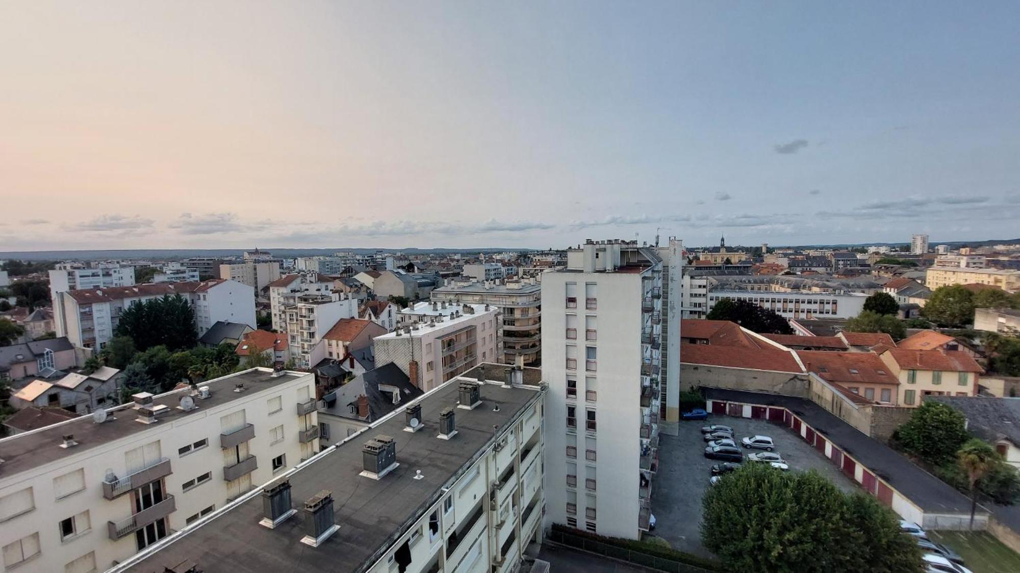 Le Voltaire - T2 Neuf Face Pyrenees Apartamento Tarbes Exterior foto